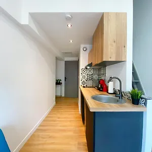 Hypercentre 7 : Meublé Et équipé Appartement