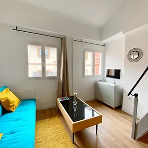 Hypercentre 8 Toulousain : Bel équipé Et Meublé Appartement